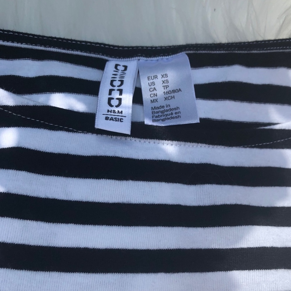 H&M LONG SLEEVE CROP TOP - Picture 2 of 2
